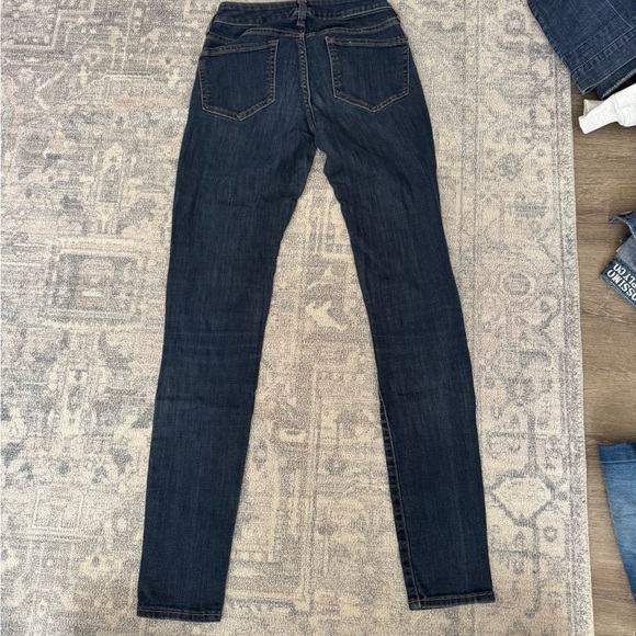 Old Navy Rockstar Skinny Jeans - Picture 2 of 4